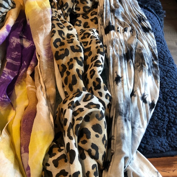 Fashion scarves lot - Picture 3 of 4